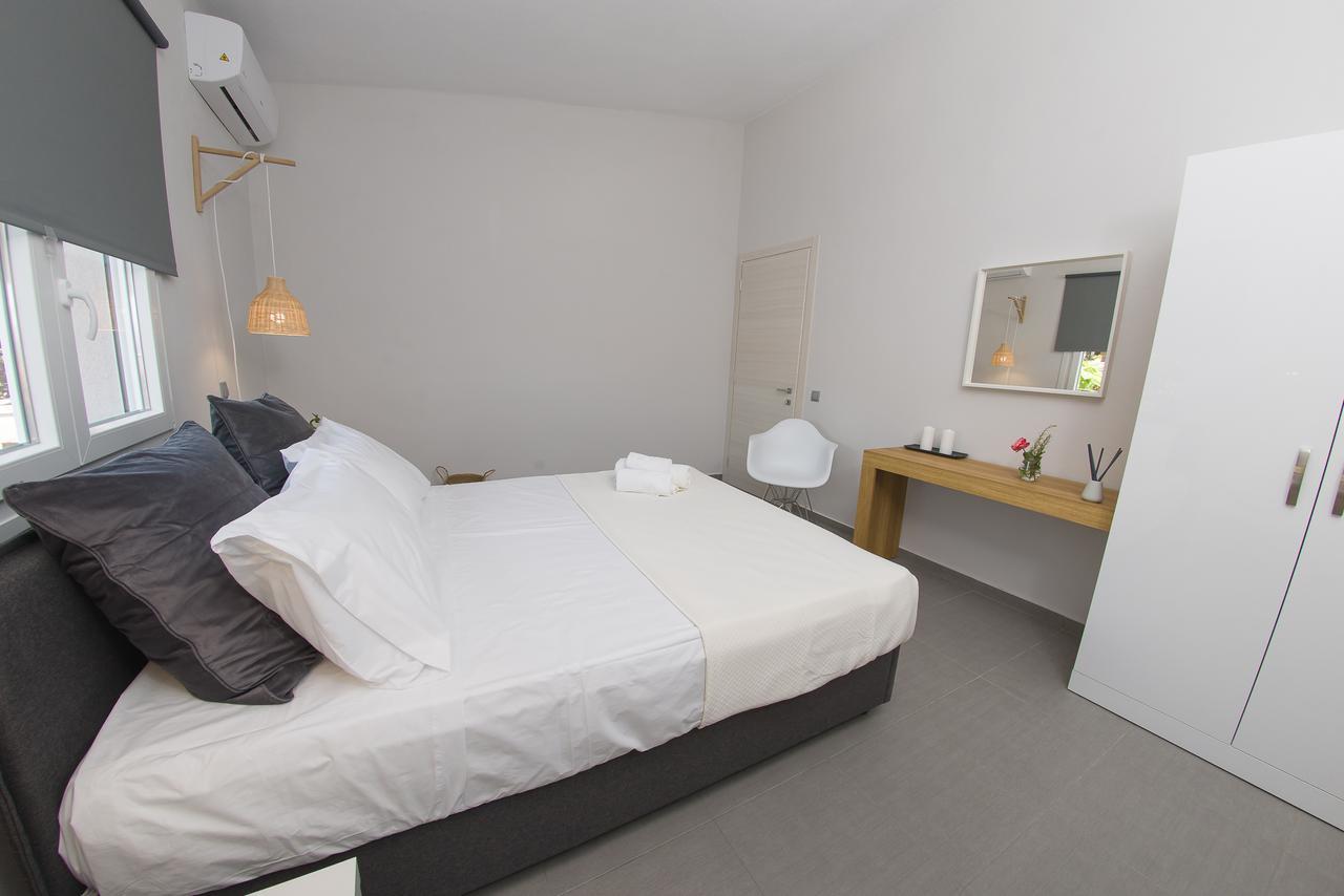 Palio Grey Apartments Palaiontsiflikion Exterior photo